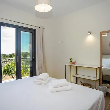 Aella Skala (Kefalonia)