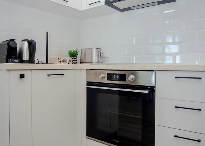 Aella Apartment *